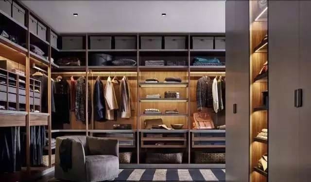 明星最爱的健身品牌_盘点那些健身明星_健身明星rex